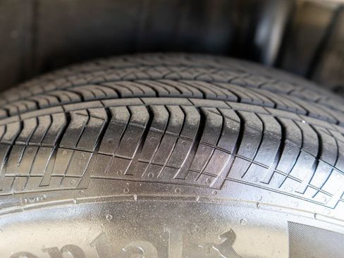 Used 2024 Toyota Corolla Cross SE w/ Moonroof Package image 32