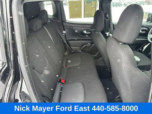 Used 2023 Jeep Renegade Latitude image 14