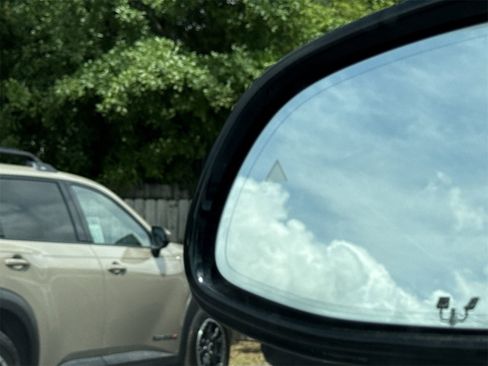 Used 2022 BMW X5 sDrive40i w/ Premium Package image 17