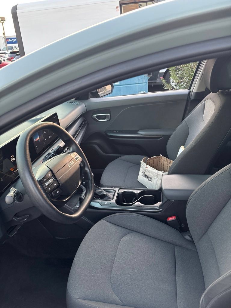 Used 2025 Kia K4 FWD image 8