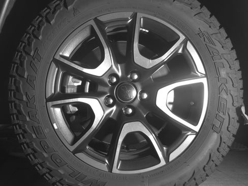 Used 2025 Jeep Compass Trailhawk AWD/4WD image 12