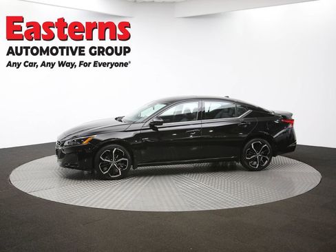 Used 2023 Nissan Altima 2.5 SR w/ SR Premium Package AWD/4WD image 59