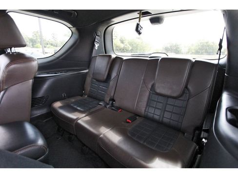 Used 2020 Nissan Armada Platinum w/ Platinum Reserve Package RWD image 11