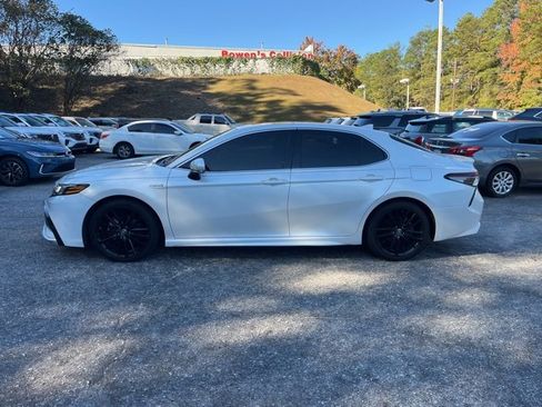 Used 2021 Toyota Camry XSE image 37