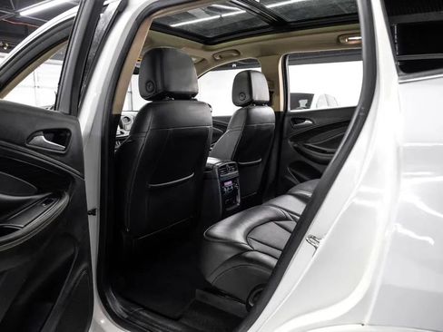 Used 2017 Buick Envision Essence FWD image 43