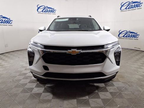New 2026 Chevrolet Trax LT w/ Sunroof Package FWD image 13