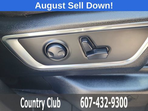 Used 2025 RAM 1500 Laramie AWD/4WD image 29