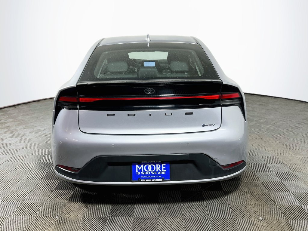 Certified 2025 Toyota Prius LE FWD image 6