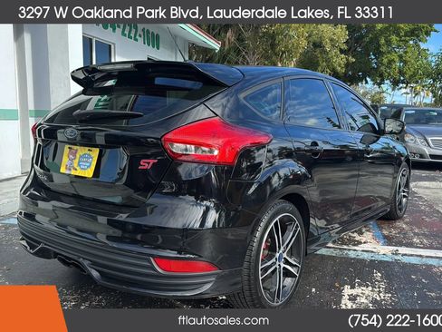 Used 2018 Ford Focus ST image 11