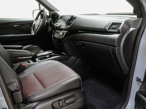 Used 2023 Honda Ridgeline Black Edition image 37