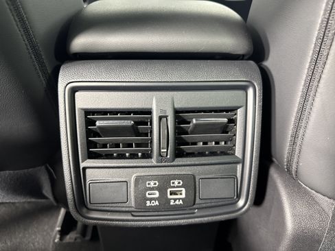Used 2026 Subaru Forester Premium AWD/4WD image 29