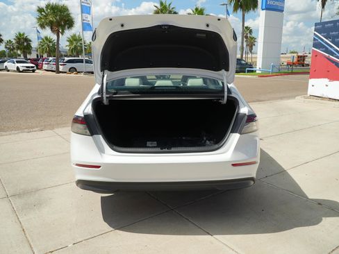 New 2025 Honda Accord LX image 7