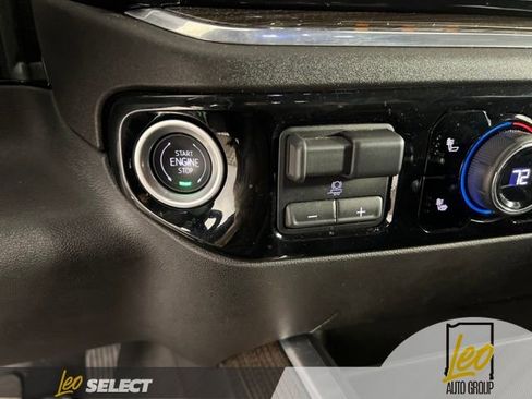 Used 2025 Chevrolet Silverado 1500 LT w/ Z71 Off-Road Package AWD/4WD image 24