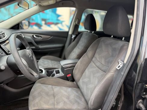 Used 2016 Nissan Rogue SV w/ SV Premium Package AWD/4WD image 13