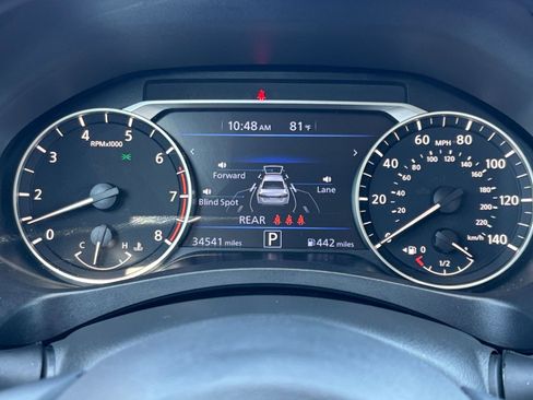 Used 2025 Nissan Altima 2.5 SV FWD image 40