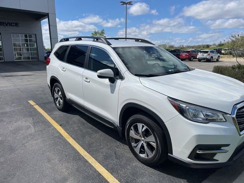 Used 2020 Subaru Ascent Premium w/ Convenience Package image 3