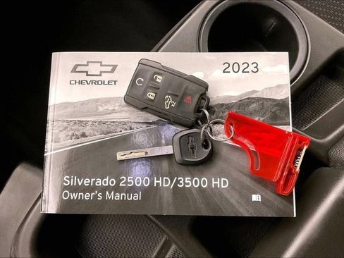 Used 2023 Chevrolet Silverado 2500 Custom w/ Custom Value Package image 12