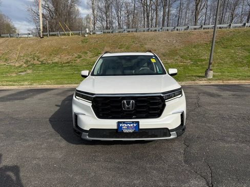 Used 2023 Honda Pilot Touring image 2