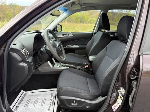 Used 2013 Subaru Forester 2.5X Premium AWD/4WD image 10