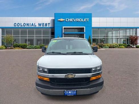 Used 2022 Chevrolet Express 2500 w/ Driver Convenience Package RWD image 18