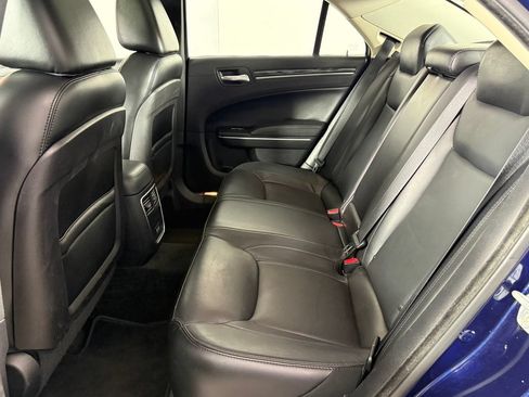 Used 2016 Chrysler 300 Limited RWD image 16