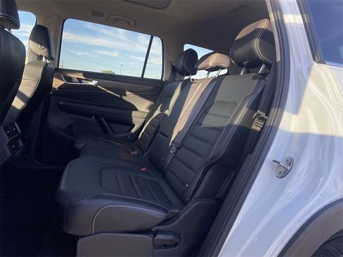 Used 2024 Volkswagen Atlas SEL image 25