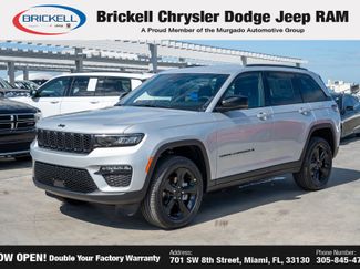 New 2025 Jeep Grand Cherokee Limited w/ Black Appearance Package 360° Tour