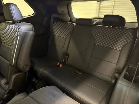 New 2026 GMC Acadia Denali w/ Super Cruise Package FWD image 17