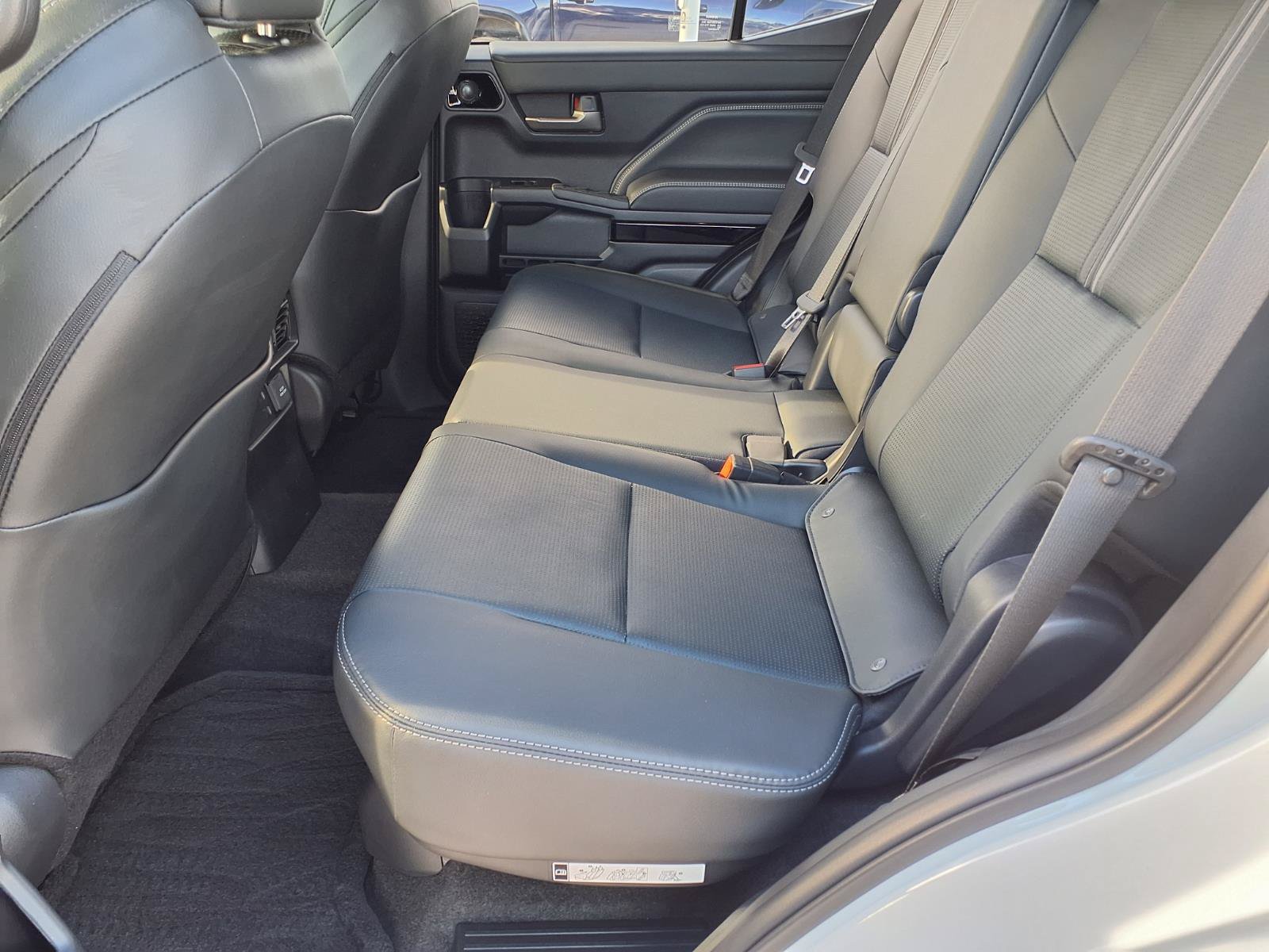 Certified 2026 Toyota 4Runner Limited AWD/4WD image 9