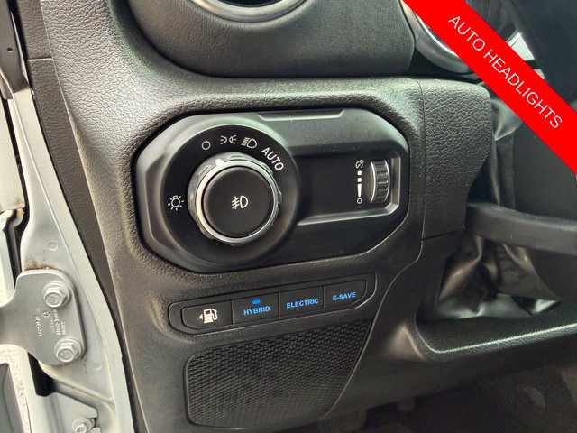 Used 2023 Jeep Wrangler Unlimited Sahara w/ Cold Weather Group AWD/4WD image 30