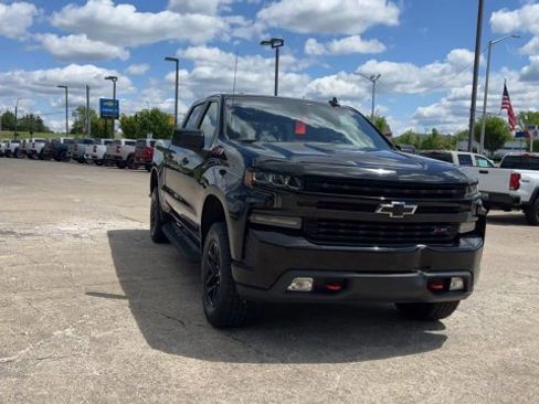 Used 2020 Chevrolet Silverado 1500 LT Trail Boss AWD/4WD image 3