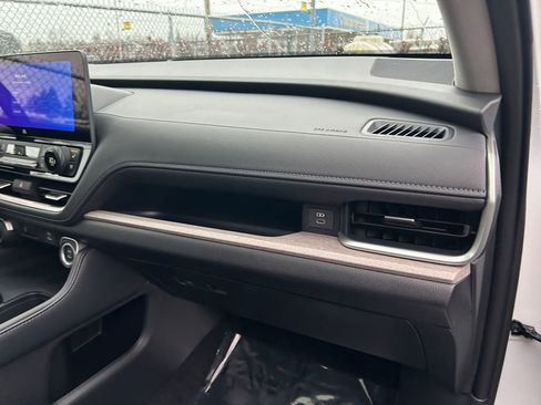 Used 2025 Toyota Grand Highlander AWD image 26