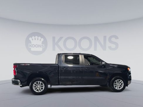 Used 2022 Chevrolet Silverado 1500 LT AWD/4WD image 12