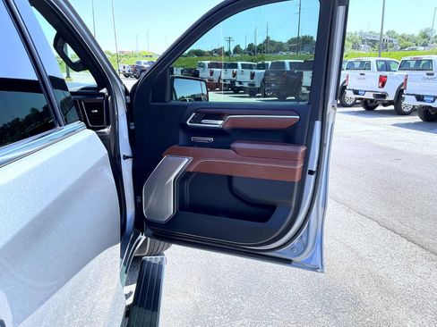 Certified 2024 GMC Sierra 1500 Denali Ultimate AWD/4WD image 18