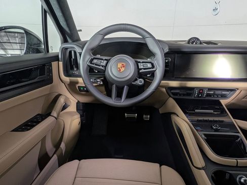 New 2026 Porsche Cayenne GTS image 22