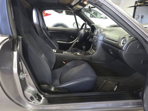 Used 2003 MAZDA MX-5 Miata RWD image 23