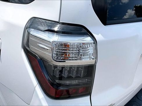 Used 2016 Toyota 4Runner 4WD image 22