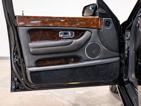 Used 2005 Bentley Arnage R RWD image 36
