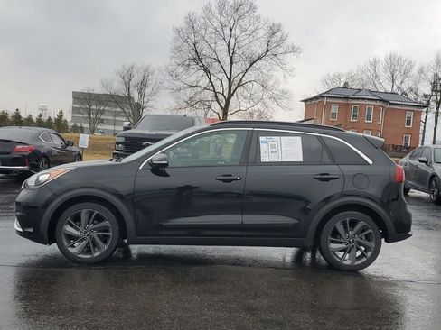 Used 2017 Kia Niro EX image 4