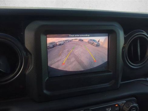 Used 2023 Jeep Wrangler Unlimited Sport AWD/4WD image 18
