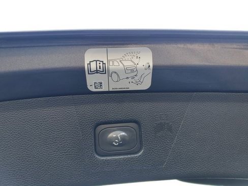 Used 2017 Ford Edge SEL w/ Equipment Group 201A image 9