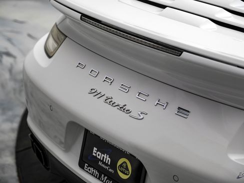 Used 2016 Porsche 911 Turbo S image 17