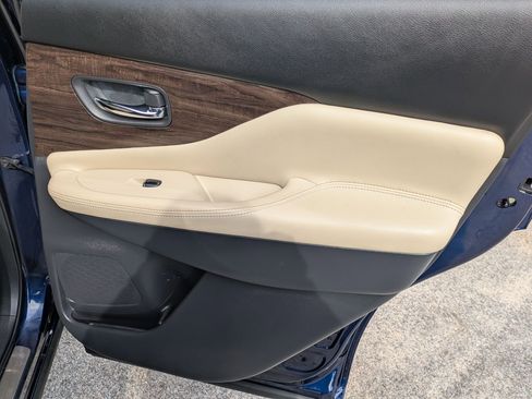 Certified 2024 Nissan Murano Platinum w/ Cargo Package image 32