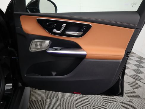 Certified 2025 Mercedes-Benz GLC 300 image 26