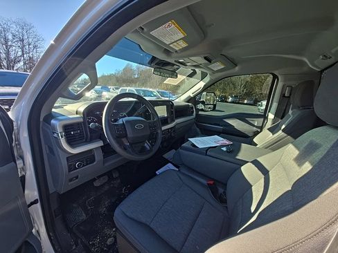 Used 2025 Ford F350 XL w/ STX Appearance Package image 5