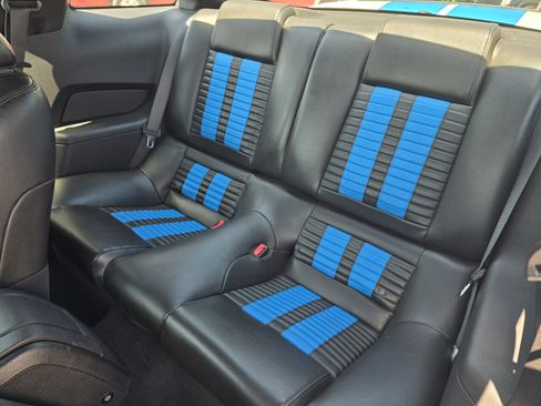 Used 2010 Ford Mustang Shelby GT500 RWD image 11