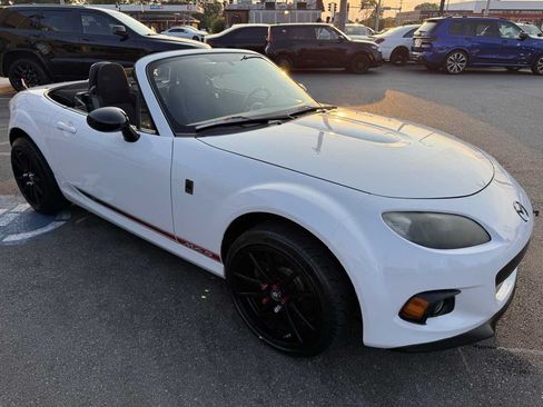 Used 2014 MAZDA MX-5 Miata Club RWD image 3