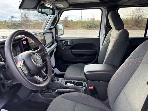 Used 2024 Jeep Wrangler Unlimited Rubicon image 19