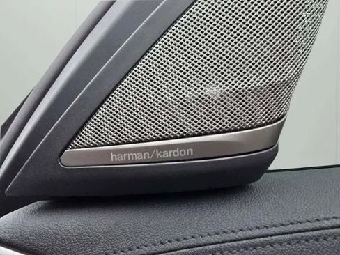 Used 2018 BMW 530e xDrive image 32