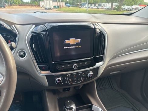 Used 2019 Chevrolet Traverse LT w/ LPO, Blackout Package AWD/4WD image 22